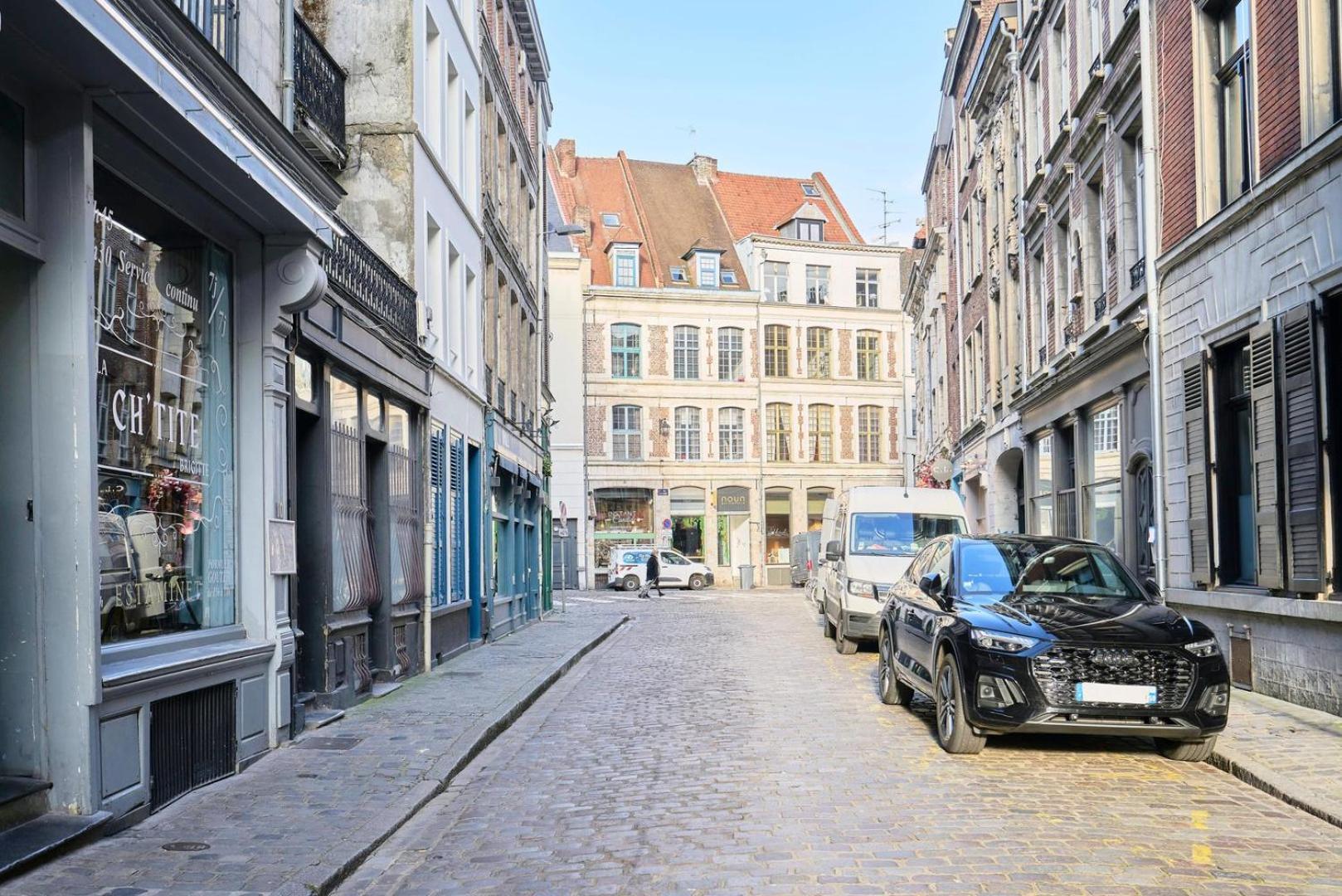 Apartment With Parking In The Heart Of Old Lila Exterior foto